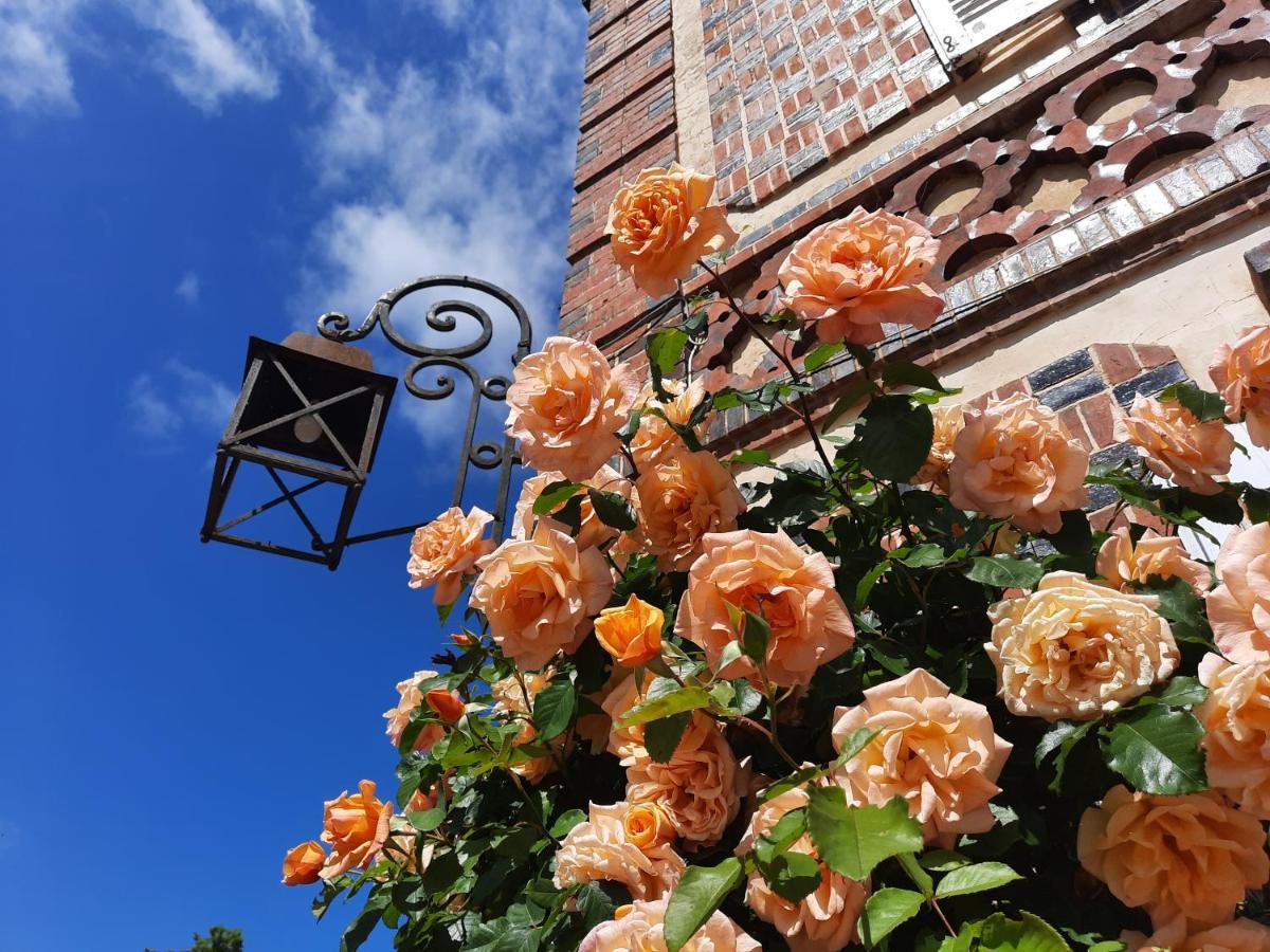 Manoir Des Tuileries Du Buisson Bed & Breakfast Верней д'Авр е д'Итон Екстериор снимка