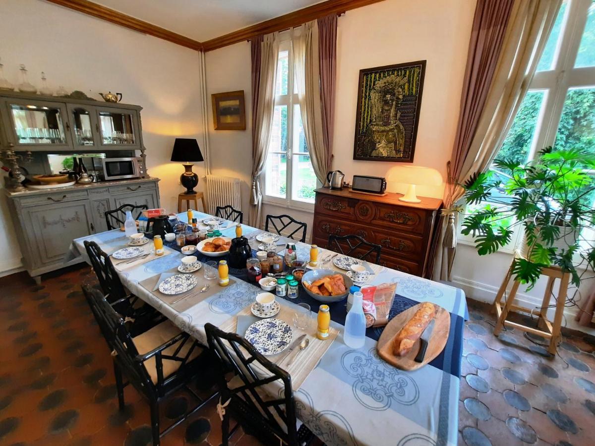 Manoir Des Tuileries Du Buisson Bed & Breakfast Верней д'Авр е д'Итон Екстериор снимка