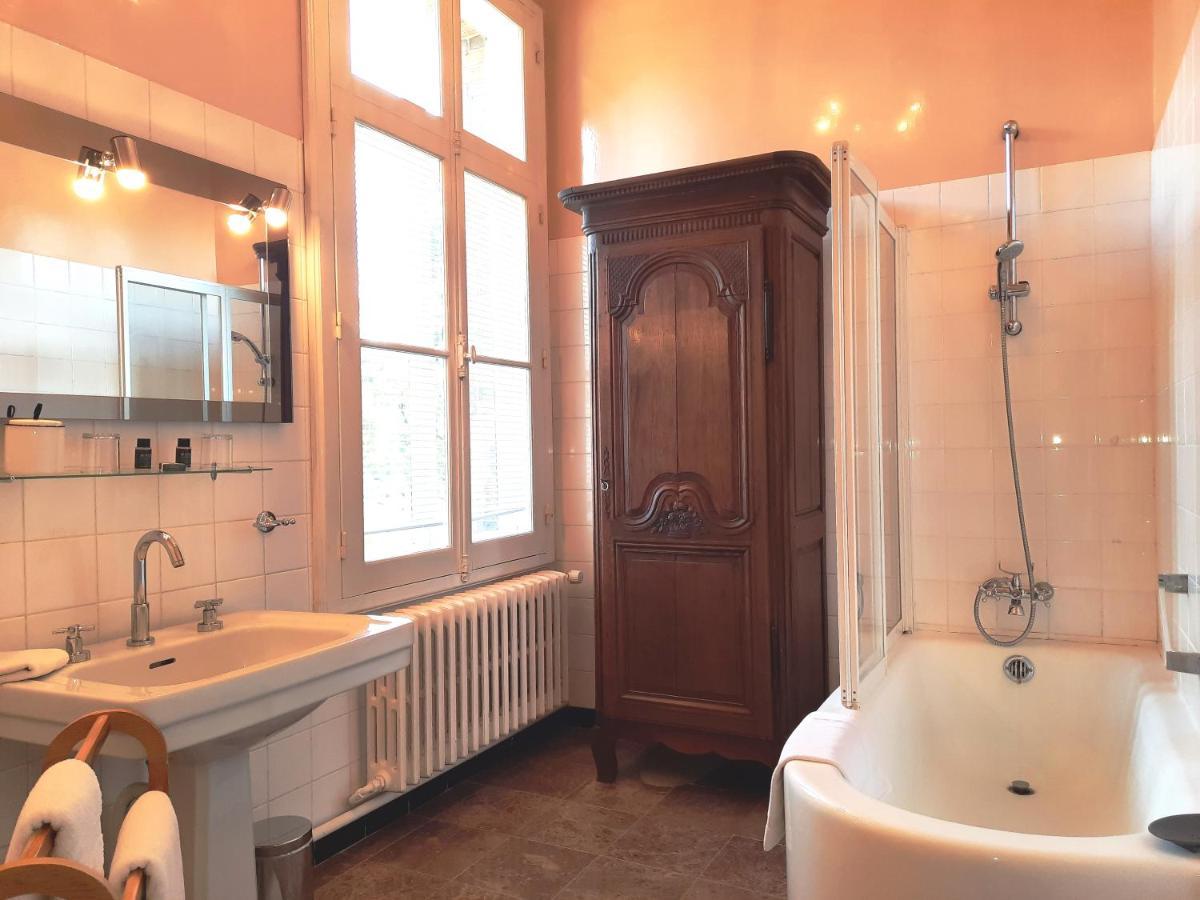 Manoir Des Tuileries Du Buisson Bed & Breakfast Верней д'Авр е д'Итон Екстериор снимка